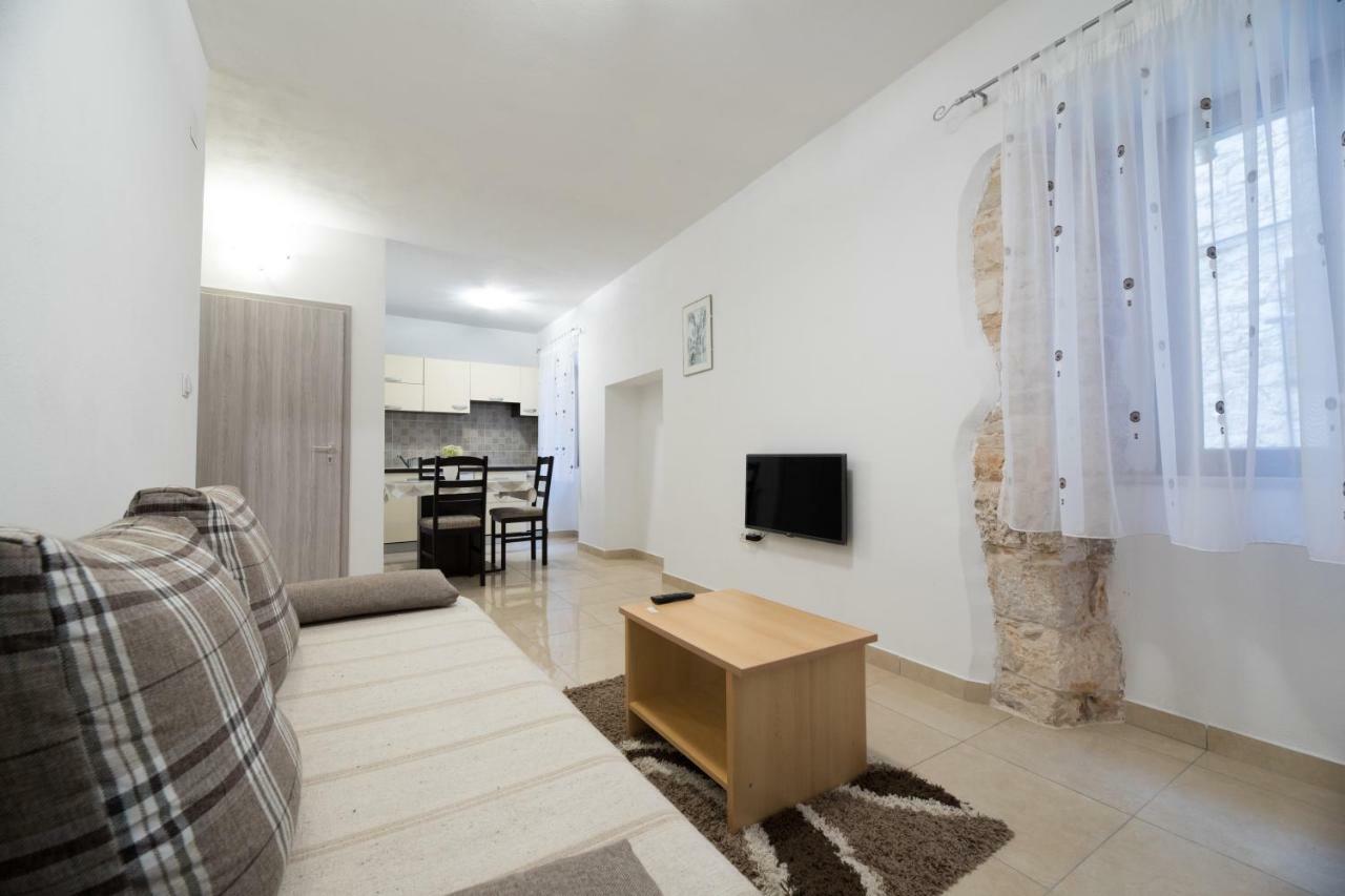 Apartment Elena Бале Экстерьер фото