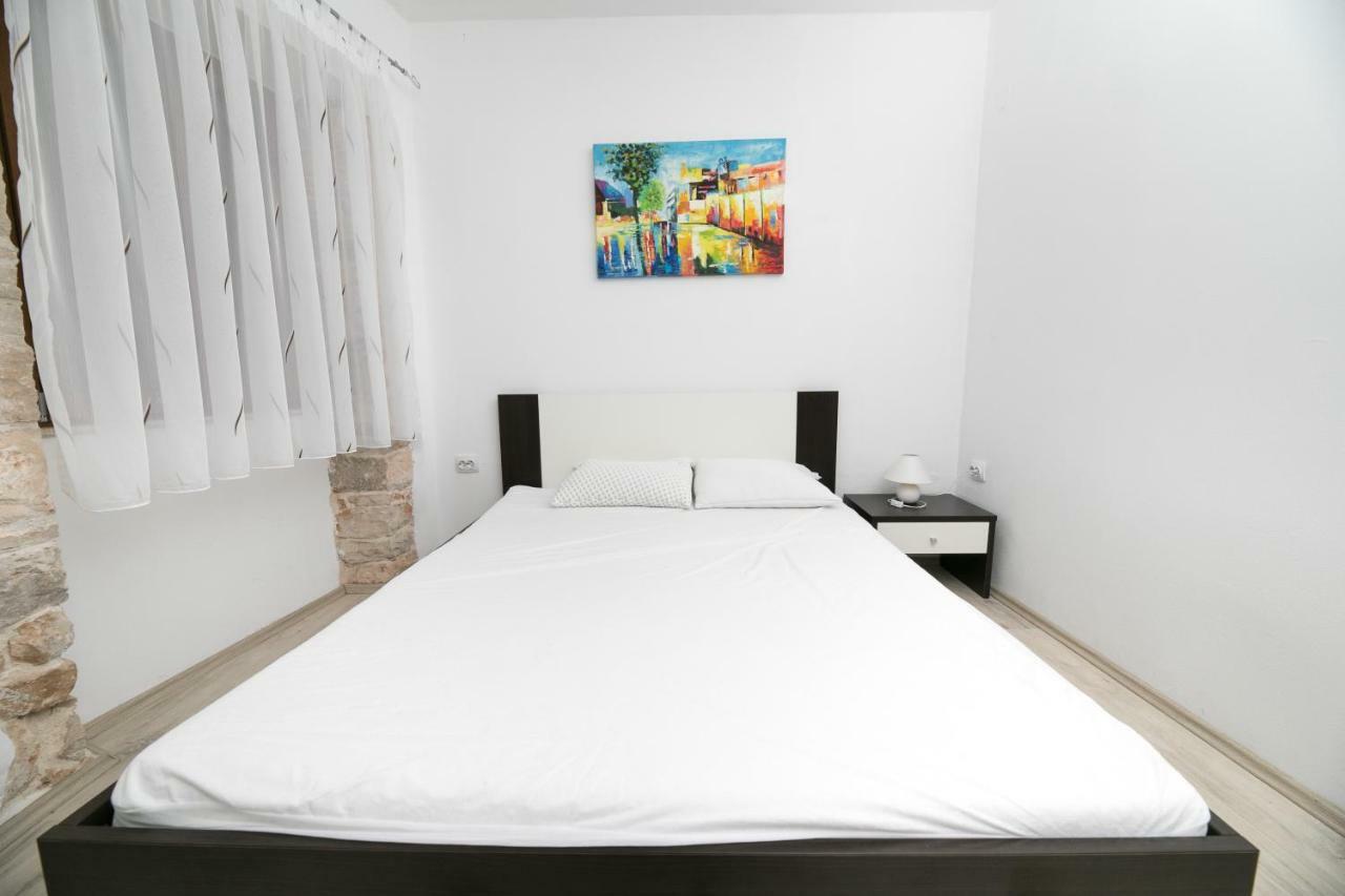 Apartment Elena Бале Экстерьер фото