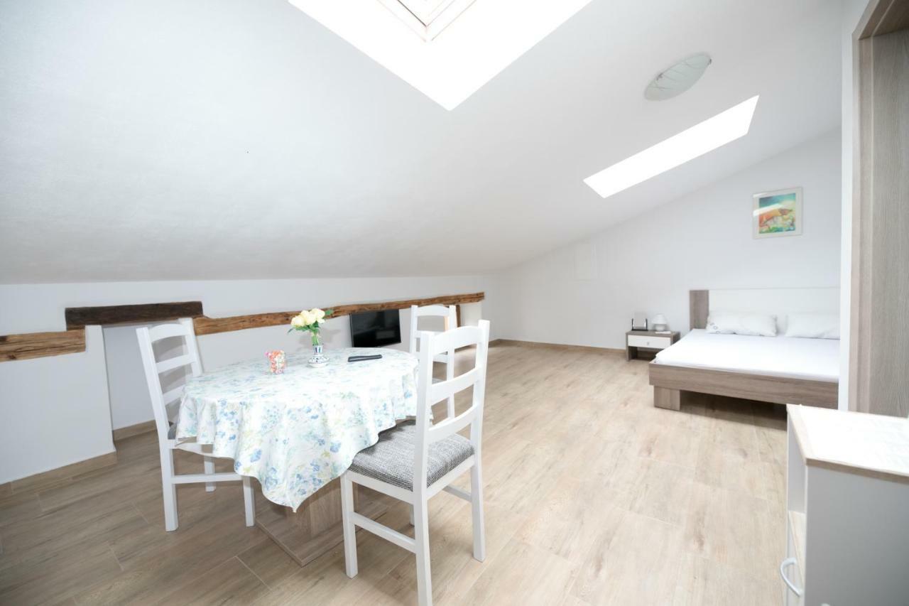 Apartment Elena Бале Экстерьер фото